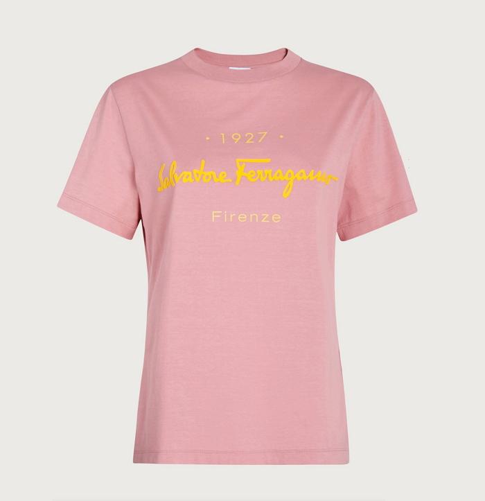 Salvatore Ferragamo推出全新Logo T-Shirt 舒適時尚風格劉雯、李荷妮爭相穿著